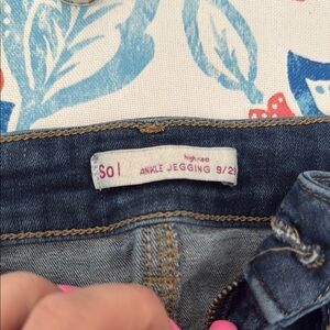 SO Blue Ankle Cropped Jeans